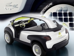 2010-Citroen-Lacoste-Concept-Cars-The-Car-of-The-Future-3